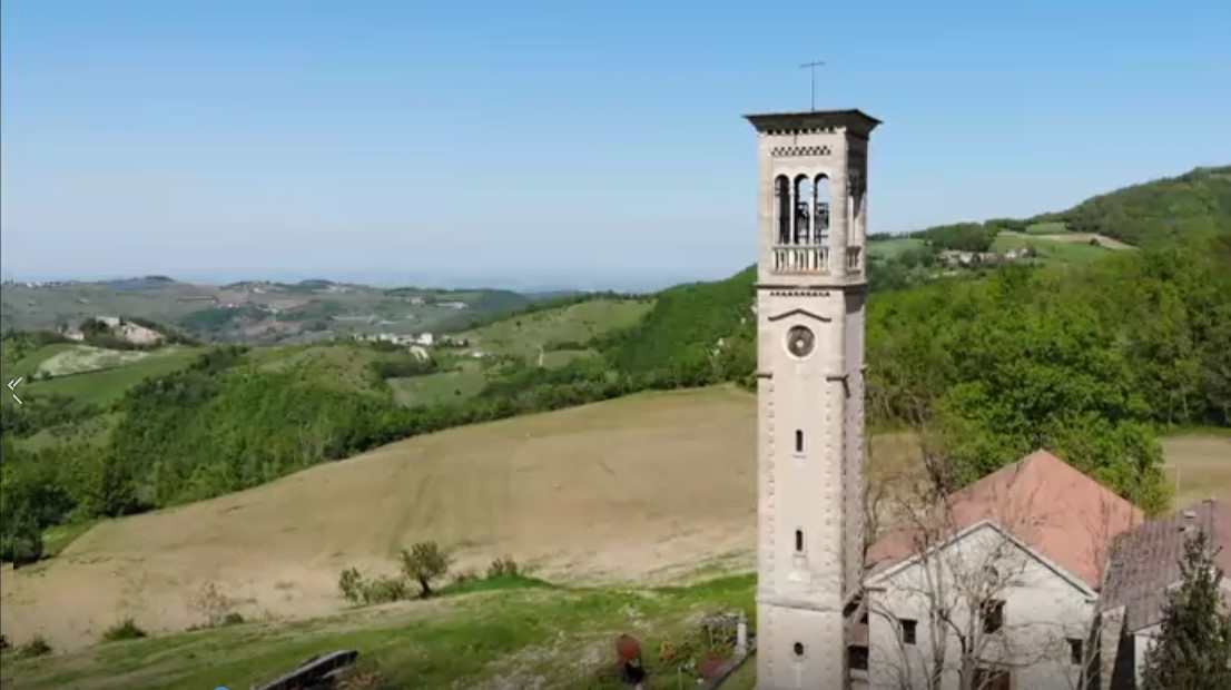 Bettola, la frazione di Vigolo e la sua chiesa.